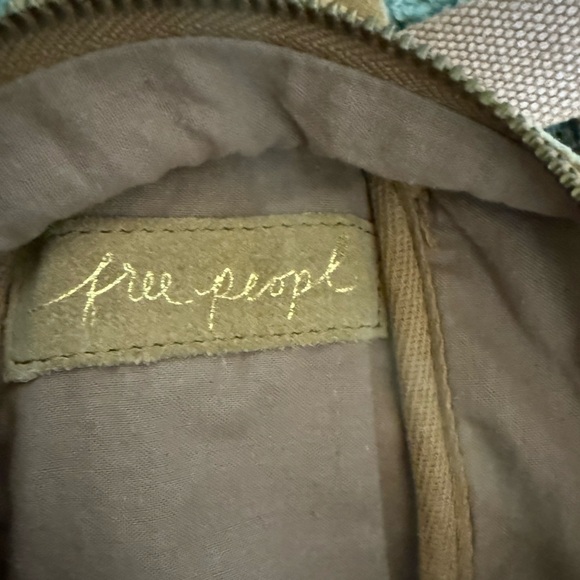 Free People “Hudson” Tan Suede Sling/Crossbody Bag - Picture 7 of 9